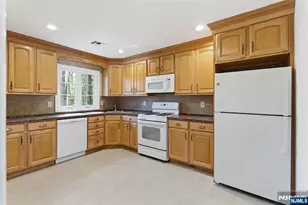 72 Prospect Street 2, Paramus, NJ 07652 - Photo 16