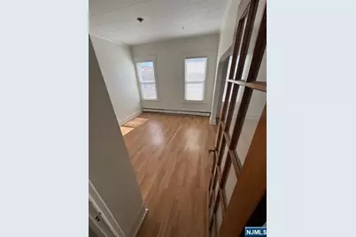634 River Drive 2 #2, Garfield, NJ 07026 - Photo 4