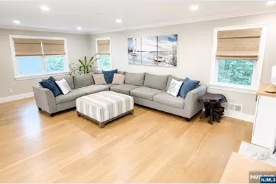 69 N Hillside Avenue, Livingston, NJ 07039 - Photo 6
