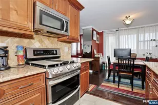 6040 Blvd 8H, West New York, NJ 07093 - Photo 18