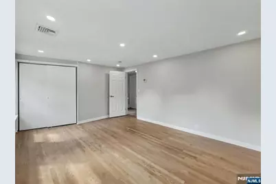 89 Hamilton Avenue, Englewood, NJ 07631 - Photo 16