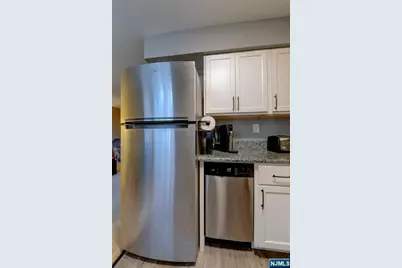520 Turnpike C221 #C221, Pequannock Township, NJ 07444 - Photo 4