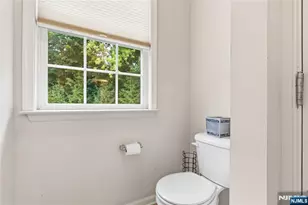 18 Bahr Cir, Verona, NJ 07044 - Photo 20