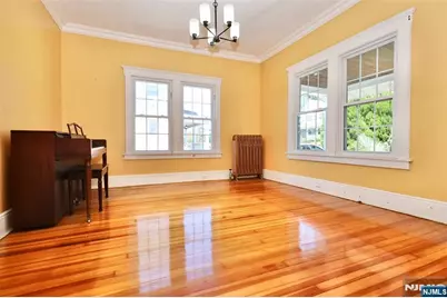 233 Hamilton Place, Hackensack, NJ 07601 - Photo 8