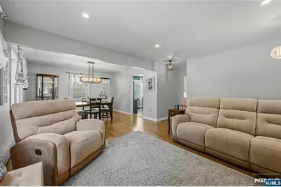 83 Moore Avenue, Waldwick, NJ 07463 - Photo 20