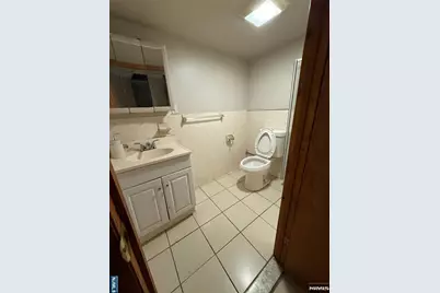 21 Summer Street, Lodi, NJ 07644 - Photo 18