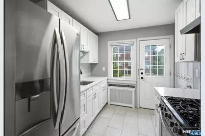 909 River Road 1 #1, Teaneck Township, NJ 07666 - Photo 8