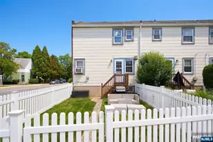 909 River Road 1, Teaneck Township, NJ 07666 - Photo 20