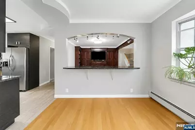 444 Riverside Avenue, Lyndhurst Township, NJ 07071 - Photo 10