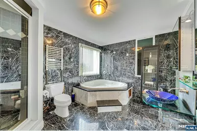 444 Riverside Avenue, Lyndhurst Township, NJ 07071 - Photo 20