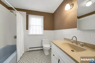 444 Riverside Ave, Lyndhurst Township, NJ 07071 - Photo 28