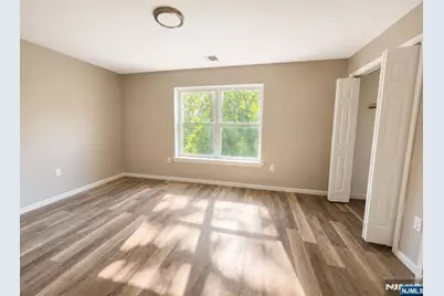 242 Rosa Parks Boulevard, Paterson, NJ 07501 - Photo 8