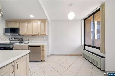 200 Winston Drive 1518 #1518, Cliffside Park, NJ 07010 - Photo 8