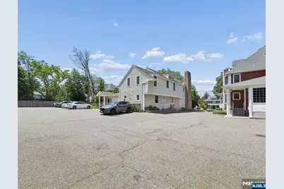374 Summit Avenue, Hackensack, NJ 07601 - Photo 4