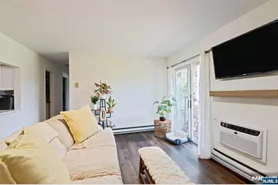 114 Federal Hill Road, Pompton Lakes, NJ 07442 - Photo 6