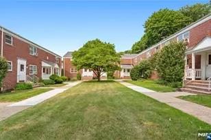 484 Crestwood Ave 34, Hackensack, NJ 07601 - Photo 4