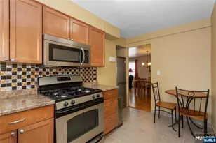 484 Crestwood Ave 34, Hackensack, NJ 07601 - Photo 14