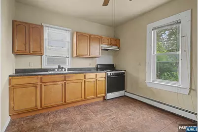 305 Pacific Street, Paterson, NJ 07503 - Photo 22