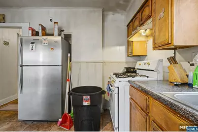 305 Pacific Street, Paterson, NJ 07503 - Photo 14
