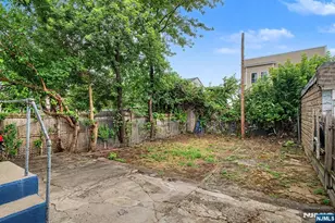 305 Pacific St, Paterson, NJ 07503 - Photo 30