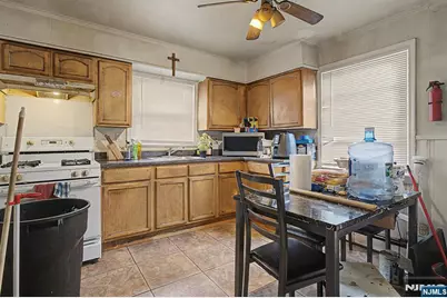 305 Pacific Street, Paterson, NJ 07503 - Photo 12