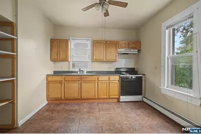 305 Pacific Street, Paterson, NJ 07503 - Photo 22
