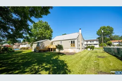 31 Dupont Terrace, Wayne, NJ 07470 - Photo 14