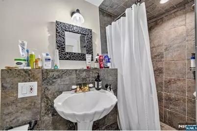 8 Old Wood Road, Edgewater, NJ 07020 - Photo 8