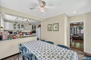 8 Old Wood Rd, Edgewater, NJ 07020 - Photo 12
