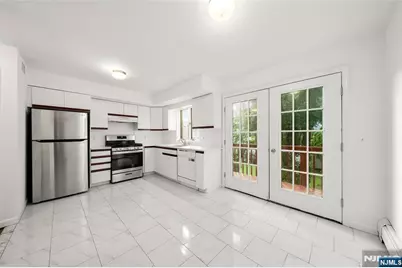 2462 7th B #B, Fort Lee, NJ 07024 - Photo 8