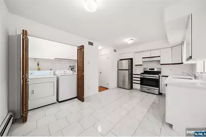 2462 7th B #B, Fort Lee, NJ 07024 - Photo 10