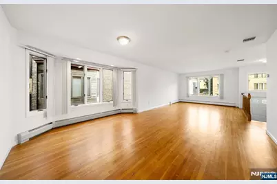 2462 7th B #B, Fort Lee, NJ 07024 - Photo 4