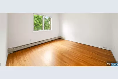 2462 7th B #B, Fort Lee, NJ 07024 - Photo 16