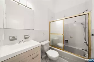 2462 7th B, Fort Lee, NJ 07024 - Photo 18