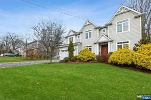 15 Woodland Rd, Cresskill, NJ 07626 - Photo 4