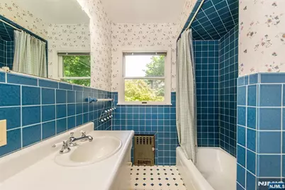 579-583 Parker Street, Newark, NJ 07104 - Photo 18