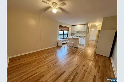 241 E Main Street 3A #3A, Bergenfield, NJ 07621 - Photo 4