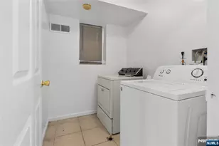 584 19th Street 582, Newark, NJ 07103 - Photo 8