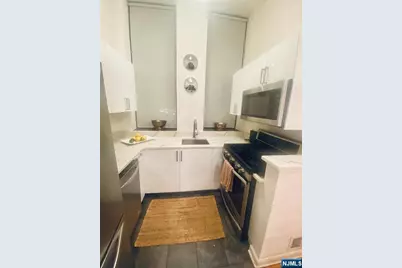 54-60 McWhorter Street 105 #105, Newark, NJ 07105 - Photo 4