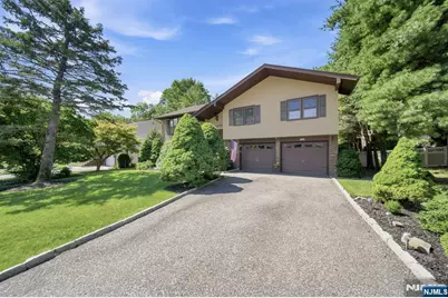 308 Loren Court, Northvale, NJ 07647 - Photo 2