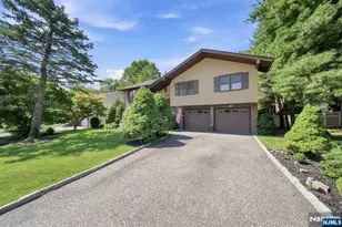 308 Loren Ct, Northvale, NJ 07647 - Photo 2