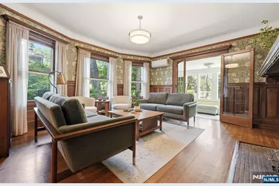 54 Myrtle Avenue, Montclair, NJ 07042 - Photo 8
