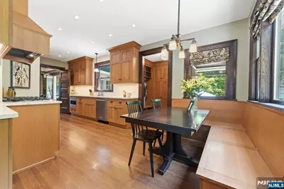 54 Myrtle Avenue, Montclair, NJ 07042 - Photo 14