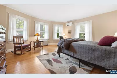 54 Myrtle Avenue, Montclair, NJ 07042 - Photo 30
