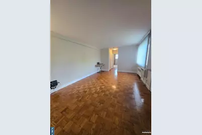 2345 Linwood Avenue 6A #6A, Fort Lee, NJ 07024 - Photo 6