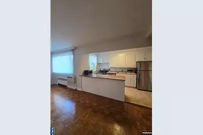 2345 Linwood Avenue 6A #6A, Fort Lee, NJ 07024 - Photo 10