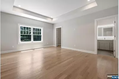 520 Clinton Avenue, Wyckoff Township, NJ 07481 - Photo 32