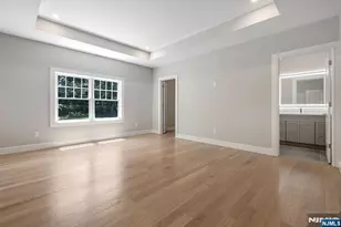 520 Clinton Ave, Wyckoff Township, NJ 07481 - Photo 32