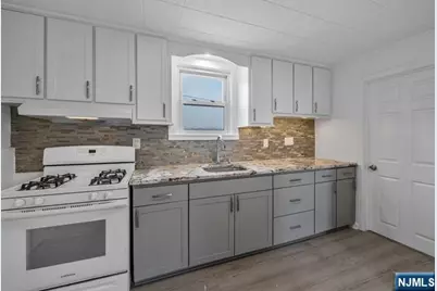 10 W Prospect Street 2 #2, Waldwick, NJ 07463 - Photo 6