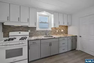 10 W Prospect Street 2, Waldwick, NJ 07463 - Photo 6